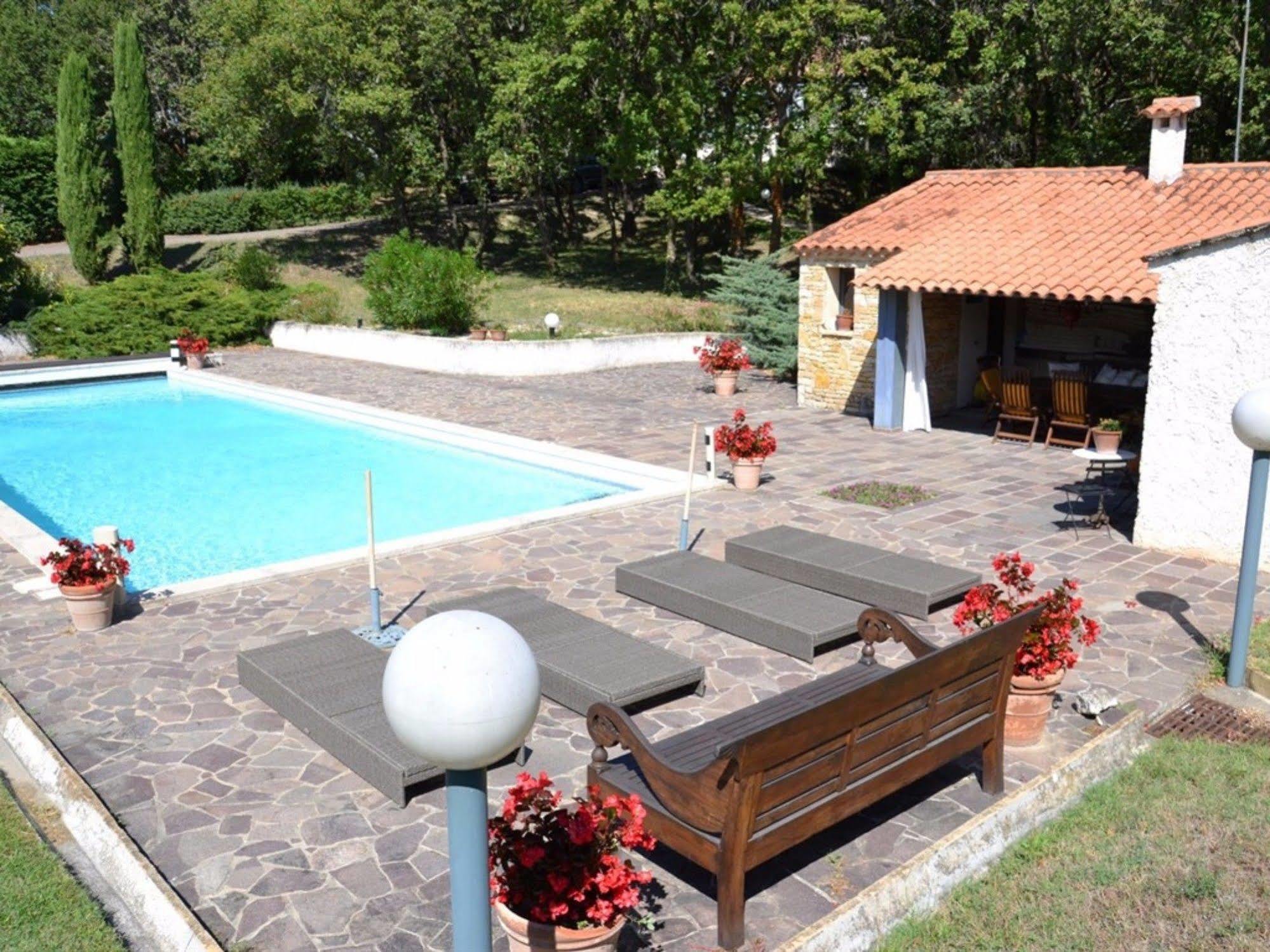 La Deviniere Donzère Exterior foto