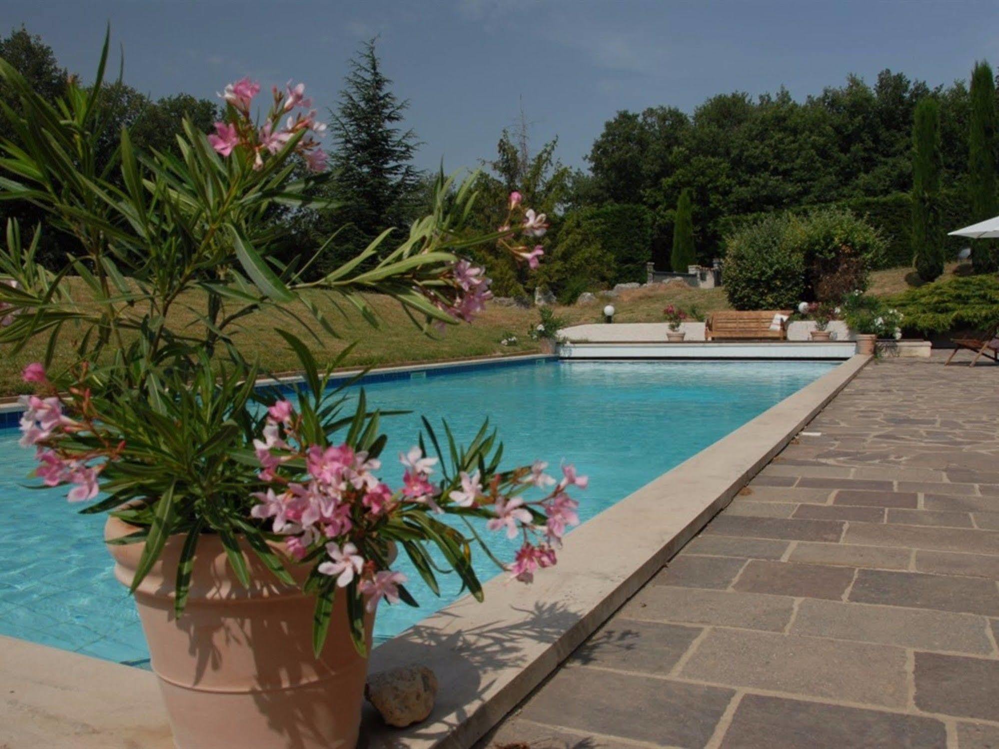 La Deviniere Donzère Exterior foto